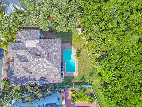 2nd image of 3137 Shoreline Dr
