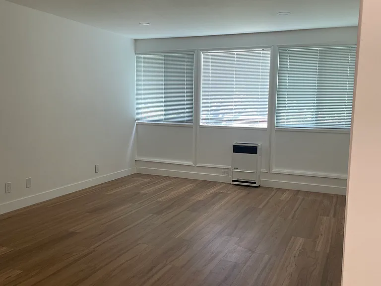 1029 N Euclid Ave #1 — Photo 1