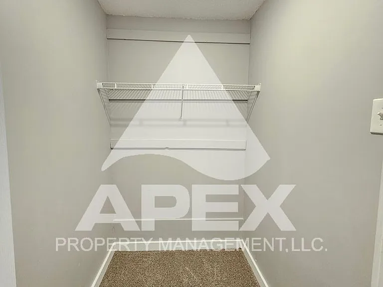 915 Forsythe St — Photo 18