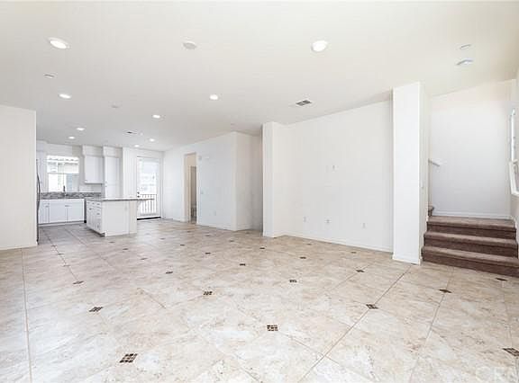 5th image of 3169 Marigold Cir