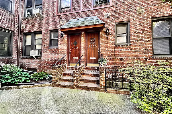 Sold by RealTegrity NY LLC | media 43