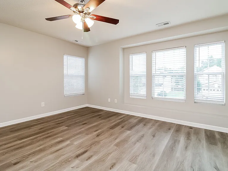 3775 Marshlane Way — Photo 10