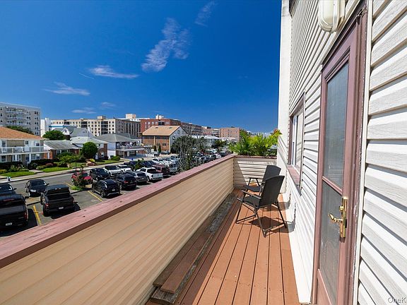 2nd image of 537 E Broadway #201