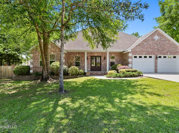 998 Haiku Ct, Diamondhead, MS 39525