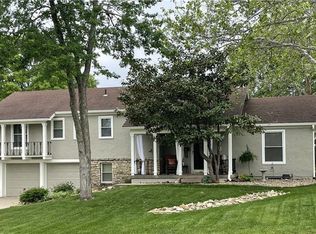 9805 W 103rd Ter, Overland Park, KS 66212