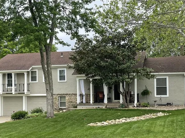 9805 W 103rd Ter, Overland Park, KS 66212