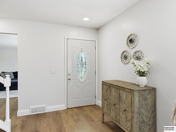 4th image of 1103 Parc Dr
