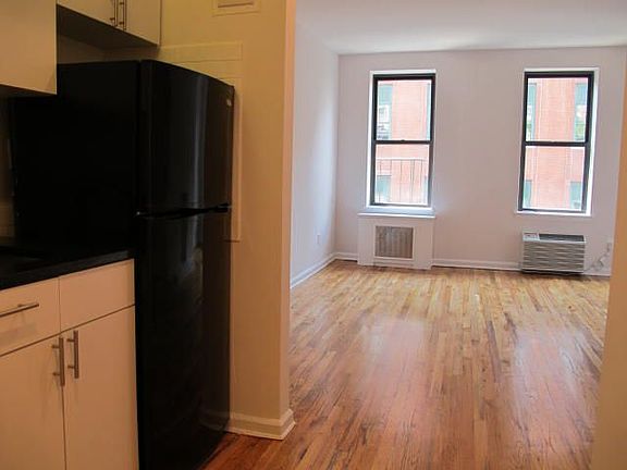3rd image of 443 W 56th St APT 4B