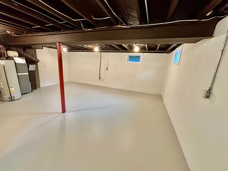 8014 Falmouth St — Photo 11
