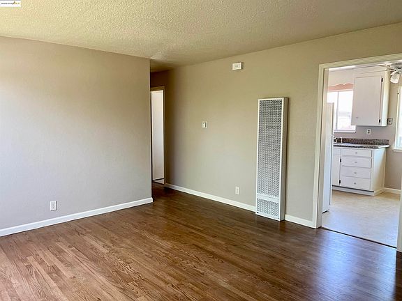 2nd image of 3619 De Ovan Ave