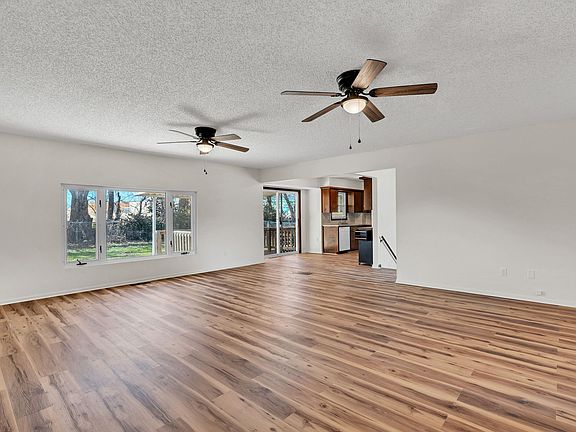 3rd image of 201 N Willow Dr