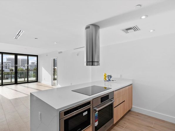 9901 W Bay Harbor Dr #605