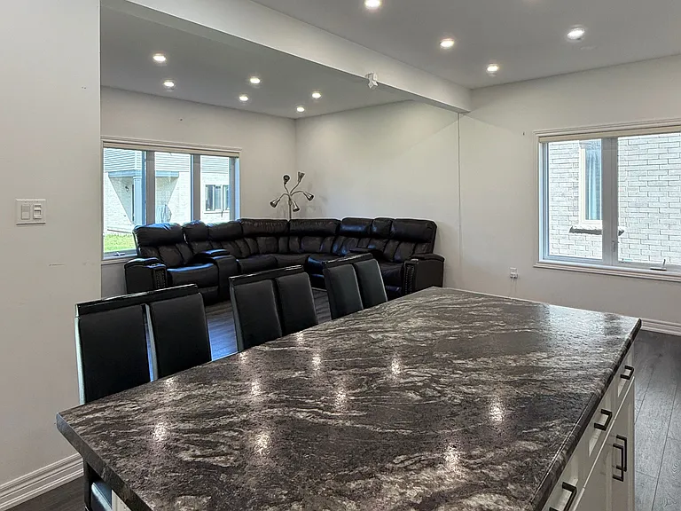 72 McLean Ave — Photo 10