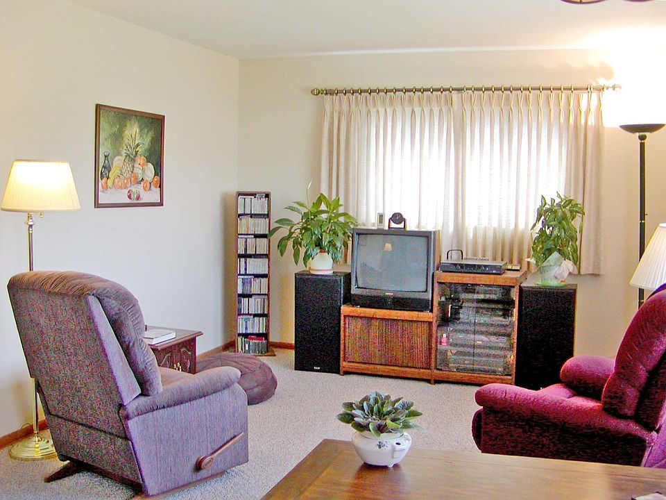 Cheerful, Light Living Room For Gathering With Family Or Friends