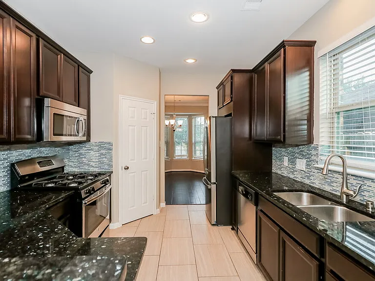 18746 Majestic Vista Ln — Photo 8
