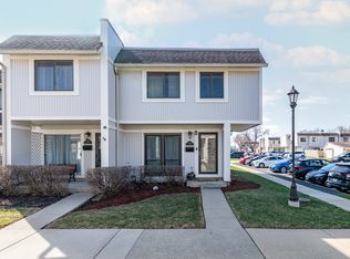 556 Chard Ct, Grayslake, IL 60030