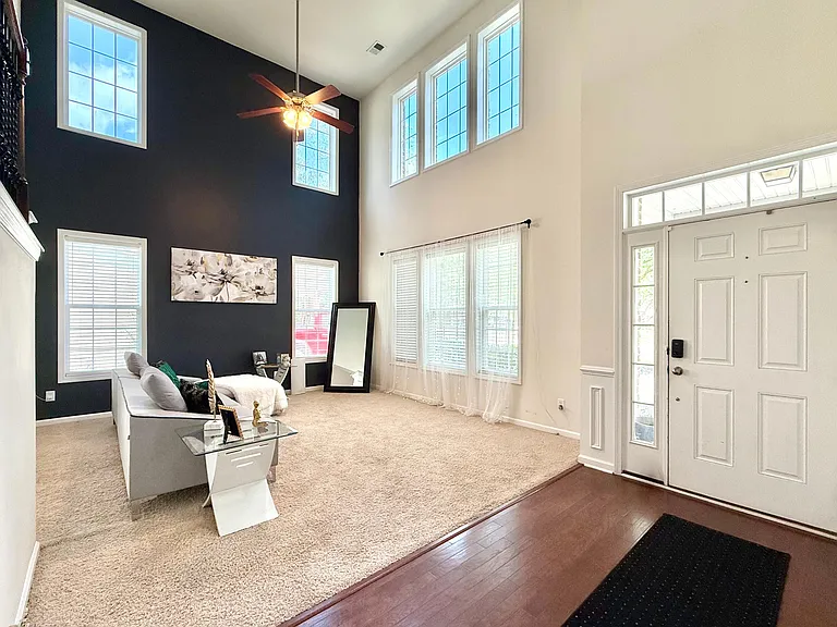 126 Comiskey Park Cir — Photo 2
