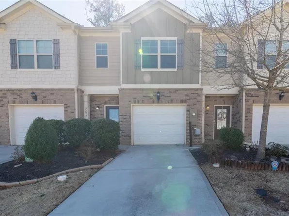 3293 Pennington Dr, Lithonia, GA 30038