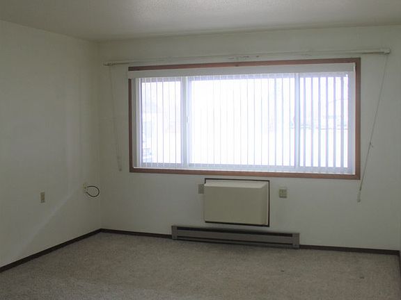 4th image of 121 1st Ave NE #1