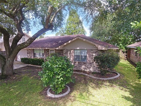 3rd image of 322 Magnolia Ave