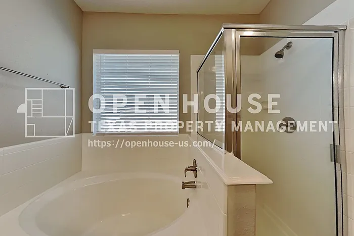 8000 N Tarrytown Crossing Dr — Photo 10