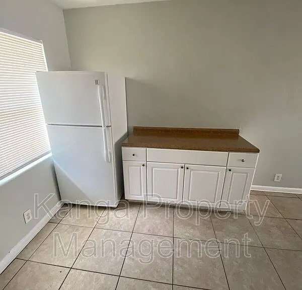 3716 Henry Ave — Photo 4