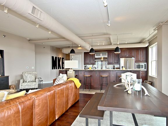 Living Room / Dining Room
