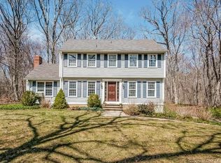 347 Foxwood Rd, Guilford, CT 06437