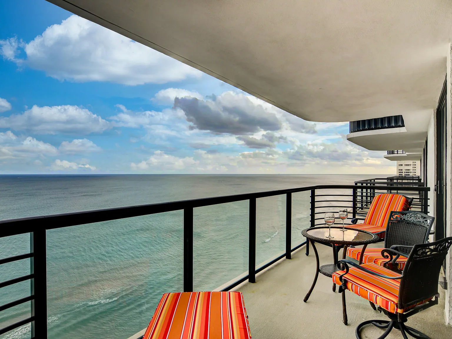 2 bed, 2.0 bath, 1728 sqft, $15,000 — Photo 2