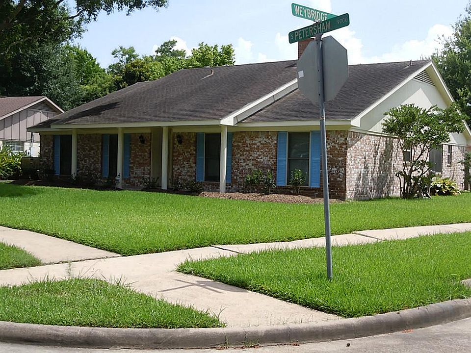 1st image of 9719 S Petersham Dr