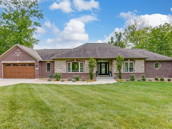 183 Saint Annes Dr, North Bend, OH 45052