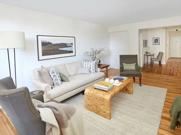221 McDonald Ave APT 2G, Brooklyn, NY 11218