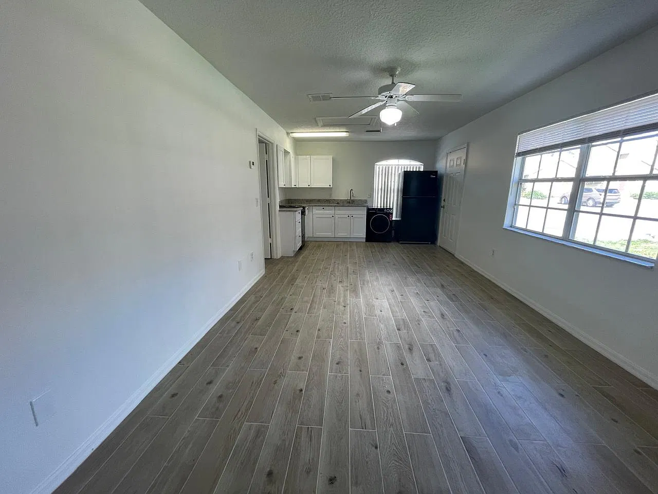 1 bed, 650 sqft, $1,200 — Photo 3