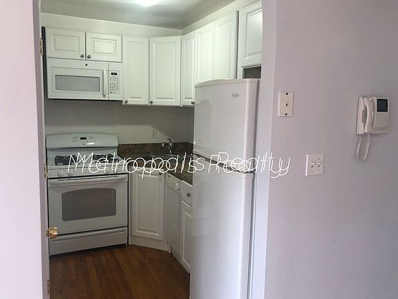 3rd image of 25-82 37th St #B1