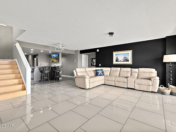 5th image of 3 Oceans West Blvd APT 7C6