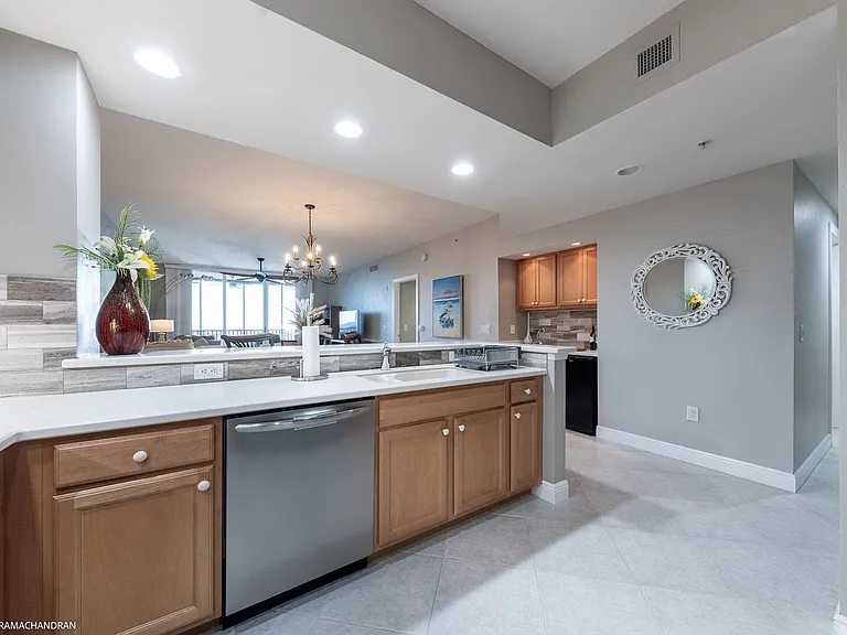 3313 Sunset Key Cir #402 — Photo 12
