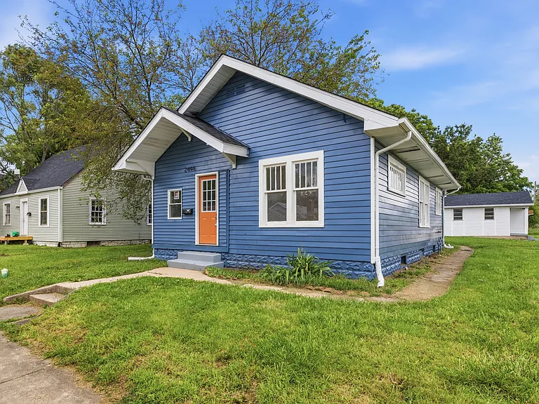 2446 Morton St — Photo 18