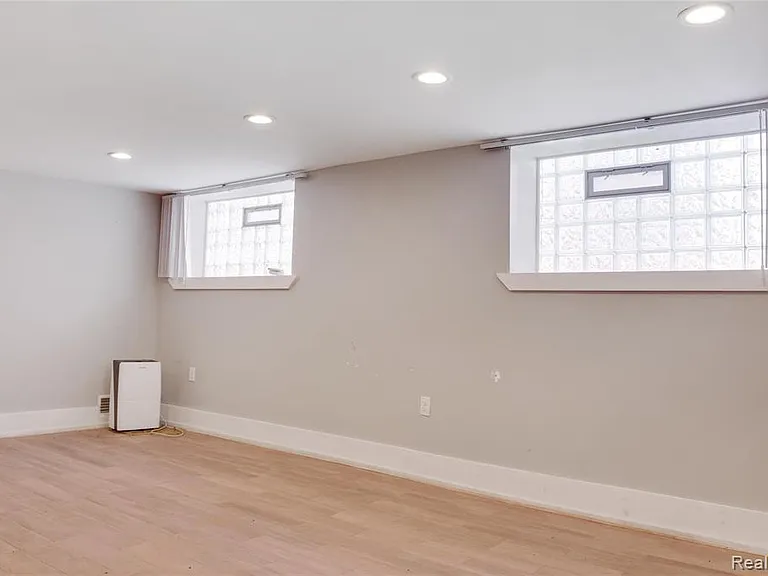 109 Leicester Ct #1 — Photo 5