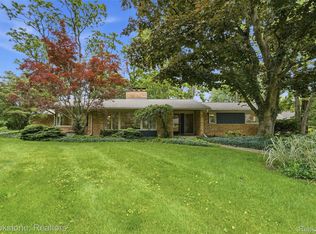 4190 Valley Forge Rd, Bloomfield Hills, MI 48301