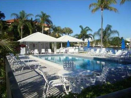 4th image of 6205 Bay Club Dr APT 1
