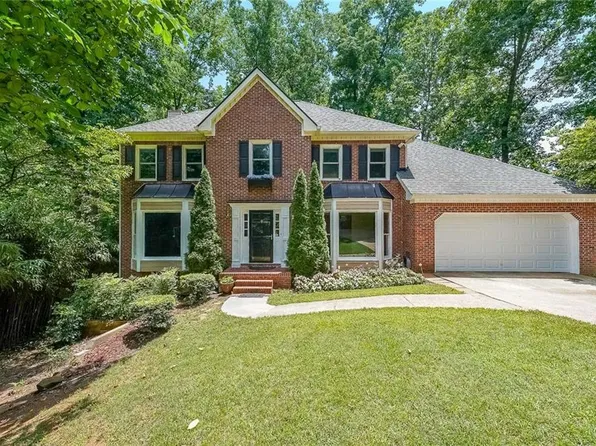 2402 Woodbridge Dr, Marietta, GA 30066