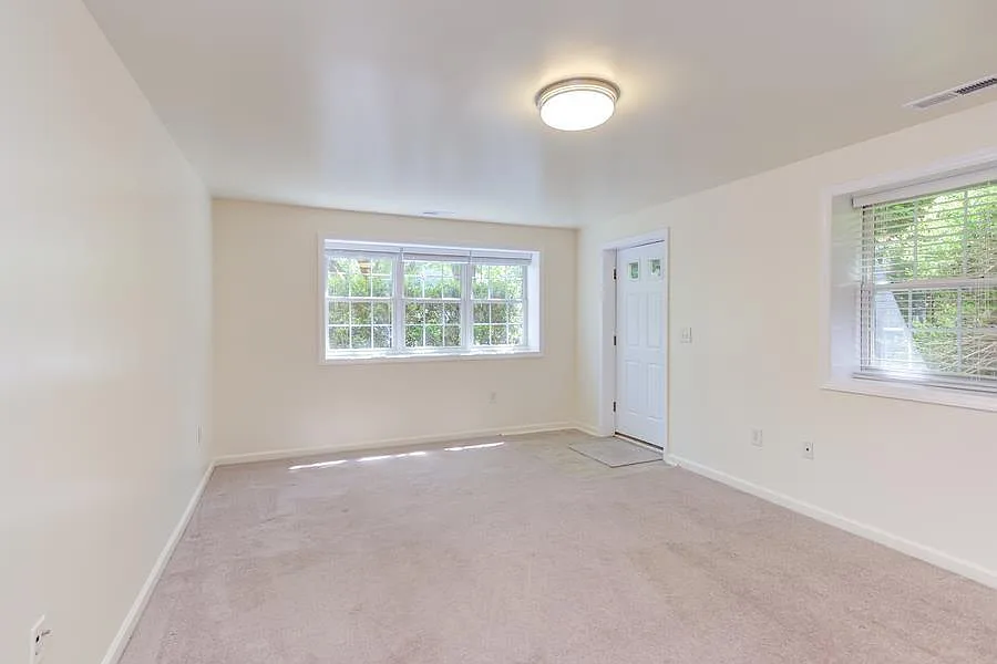 Building Photo - 300 Sweet Bay Pl #A
