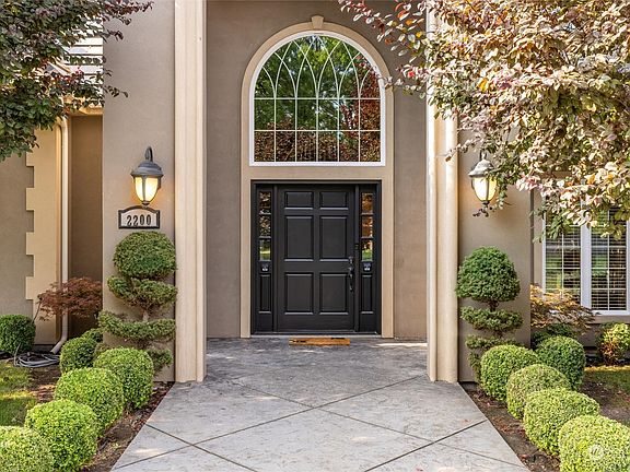 3rd image of 2200 Crosshaven Drive