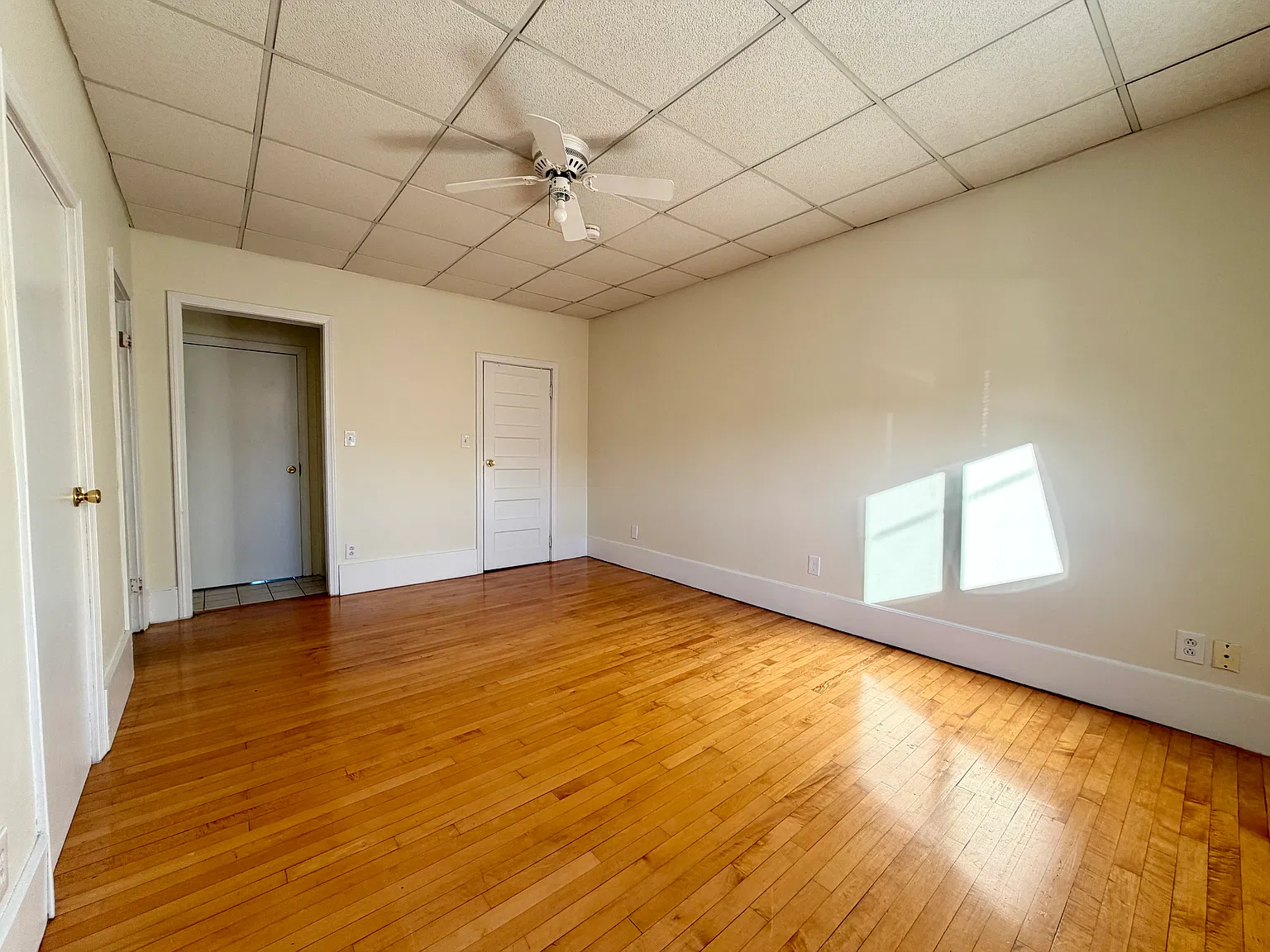 1 bed, 520 sqft, $2,100 — Photo 3