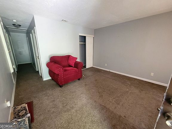 5th image of 1106 E Society Ave