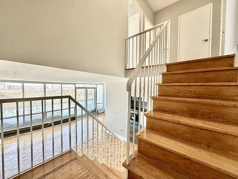 1501 Woodbine Ave — Photo 18
