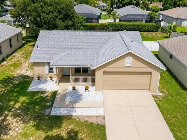 2717 Savannah Dr, Leesburg, FL 34748