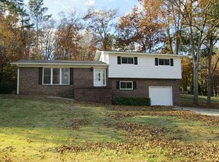 208 Woodland Dr, Calhoun, GA 30701