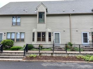 50 Hallmark Hill Dr #50, Wallingford, CT 06492