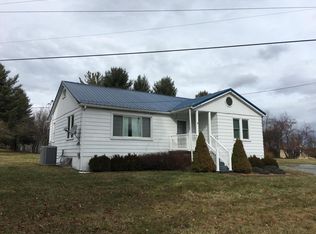 2152 Leivasy Rd, Nettie, WV 26681